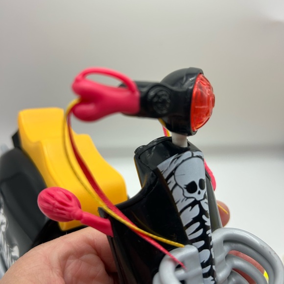 Monster High Wheelin Werecats Scooter for 10-in doll 2014 pink black yellow 11" - Picture 8 of 12